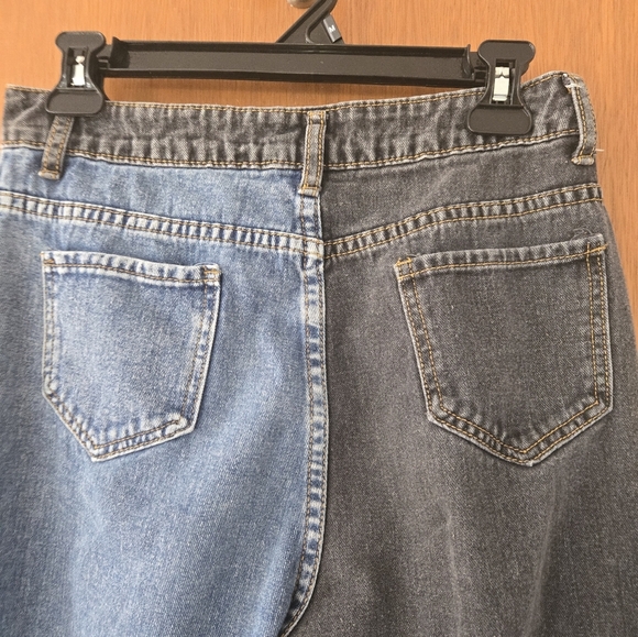 Two-Tone Denim Jeans - Picture 4 of 4